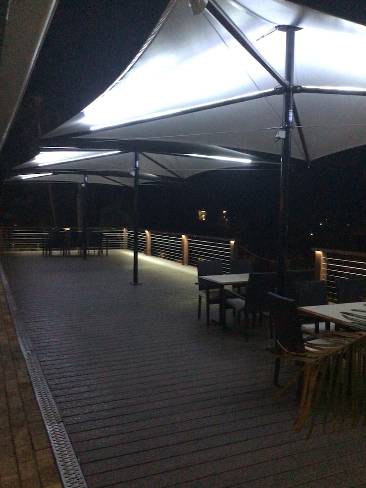 Colonial Palms Motor Inn Airlie Beach Kültér fotó