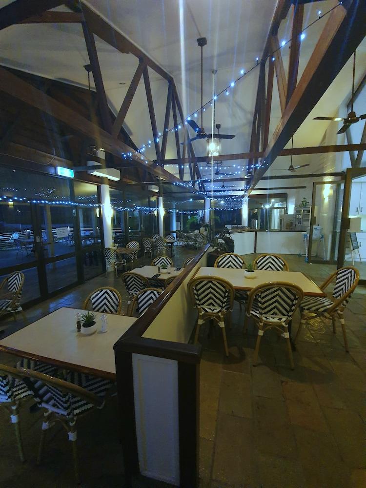 Colonial Palms Motor Inn Airlie Beach Kültér fotó