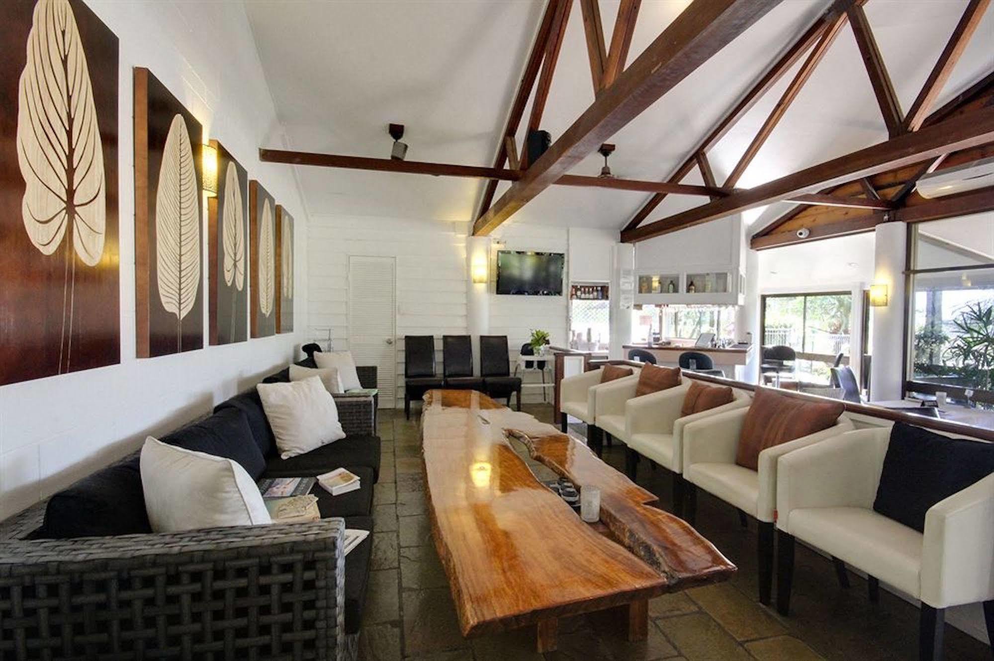 Colonial Palms Motor Inn Airlie Beach Kültér fotó